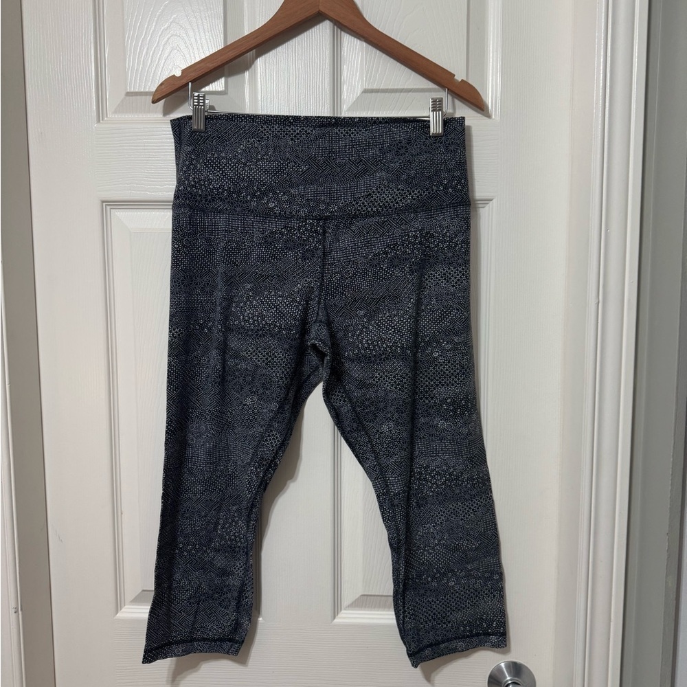 Lululemon align crop size 10 VVVGUC